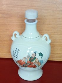 老曹操酒酒瓶(直径13cm，高19cm).