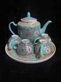 五六七万寿无疆题材精品茶壶一套！一壶四杯一盘！品相一流！时代特征鲜明！