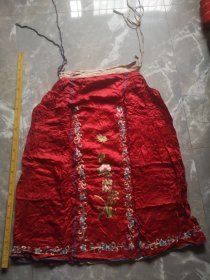 晚清民国，刺绣红结婚裙子，品如图