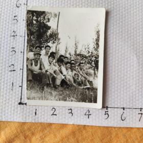 50-60年代知青野外老照片1.左侧有撕