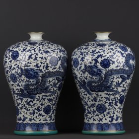 大清乾隆年制青花鎏金穿花龙纹梅瓶1对 高54cm 宽35cm