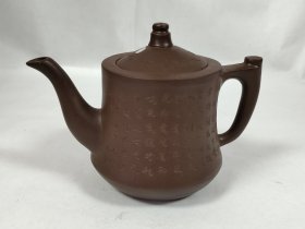 周松珍 紫砂壶 13*6*9CM品如图