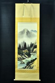 高雅笔 绢本手绘《彩色山水图》装裱立轴画一幅 绫裱 钤印 两侧树脂轴头 画心尺寸：120CM*49CM 立轴尺寸：195CM*62CM。