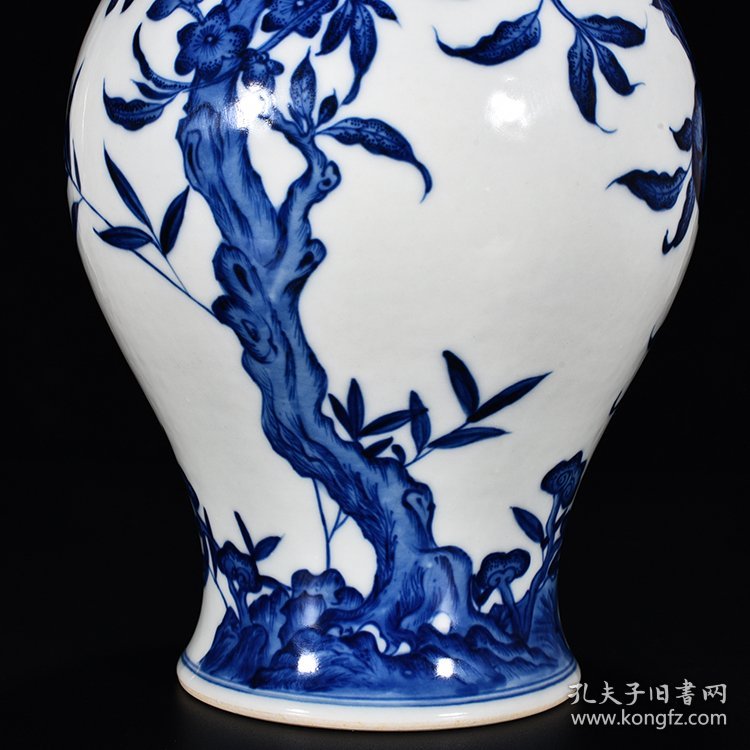 清乾隆青花福寿纹橄榄瓶 高36.5厘米 宽19厘米