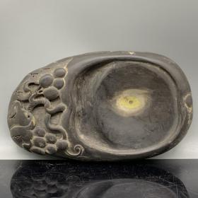 石雕砚台
尺寸：17*10*3cm
重量：766g