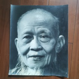 70一80年大尺幅黑白人像老照片，30.5x26㎝。