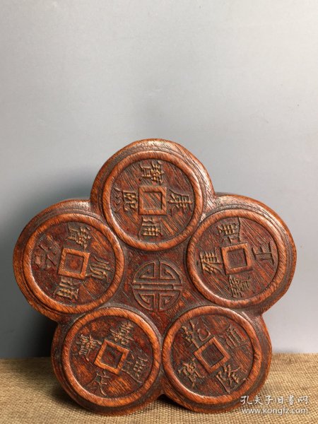 清代花梨木板指盒，高5.5厘米，宽15.5厘米，重520克