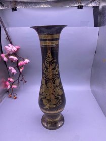 刻铜花卉瓶，尺寸30.6厘米，品相如图，200包快递