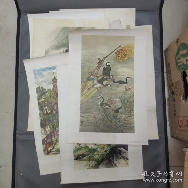 60年代8开国画活页【云壑鸣泉 陈凝丹·作 鸭 许奇高·作 珠江帆影 余本·作 西樵巃嵸阁 卢子福·作 栖息 方人定·作 森林 黎雄才·作 街道的早晨 黄笃雄·作 白鹅 梁 纪·作 鹭鸶 余蔚·作】共九张