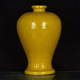 古董古玩收藏大明宣德年制黄釉花鸟纹梅瓶