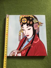 非常精美的唐三彩京剧人物像。如图瓷板。摆件，送礼或自用都不错。