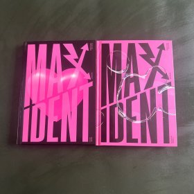 Stray Kids MIN ALBUM-MAXIDENT（附光盘+海报）   两本合售
