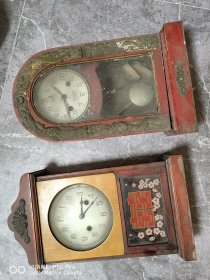 一共是2个。六七十年代的老钟表座钟。不清楚是否好用当做配件处理。包老保真怀旧特价处理