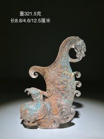 琉璃龙凤樽杯一只。