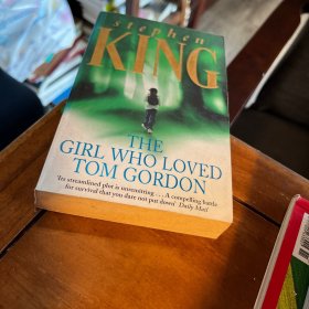 英文原版小说  the girl who loved Tom Gordon