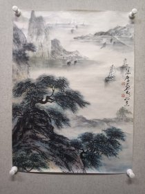 张广，河北省乐亭县人，1941年12月生。现为中国美术家协会会员、东方美术交流协会理事、国家一级美术师及人民美术出版社专业画家。1965年毕业于中央美术学院国画系，在校期间，入蒋兆和教授画室专攻写实人物画，并得到叶浅予教授的指导，奠定了坚实的写实功夫。擅长人物、动物、山水，尤擅画马和牛。1 国籍 中国 出生信息