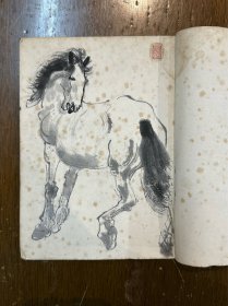 徐悲鸿弟子、上海文史馆馆员、画家张苏予画稿一册，32开，画了7页。