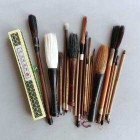 80-90年代，旧藏书画家老毛笔18支/文房四宝/老物件收藏/书画用具/毛笔收藏/文房用具。详见详情描述。