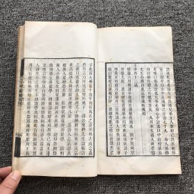 清光绪五年（1879）定州王氏谦德堂始镌木刻本，王灝、王延纶辑刊畿辅丛书零种，民国期间木板刷印白纸本，李塨门人冯辰、刘调赞等撰《李恕谷先生年谱》5卷4册全