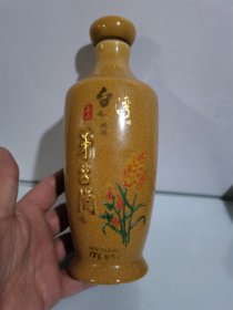 一斤装台湾玉山茅台酒高粱图酒瓶