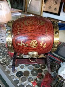 实木空酒瓶子