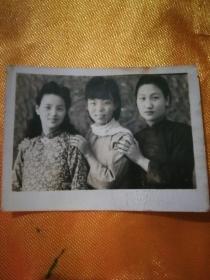 三位美女老照片