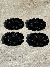紫檀木雕刻茶托四个，做工好，尺寸如图，全品
