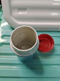 老瓷水杯一个：宣化二瓷