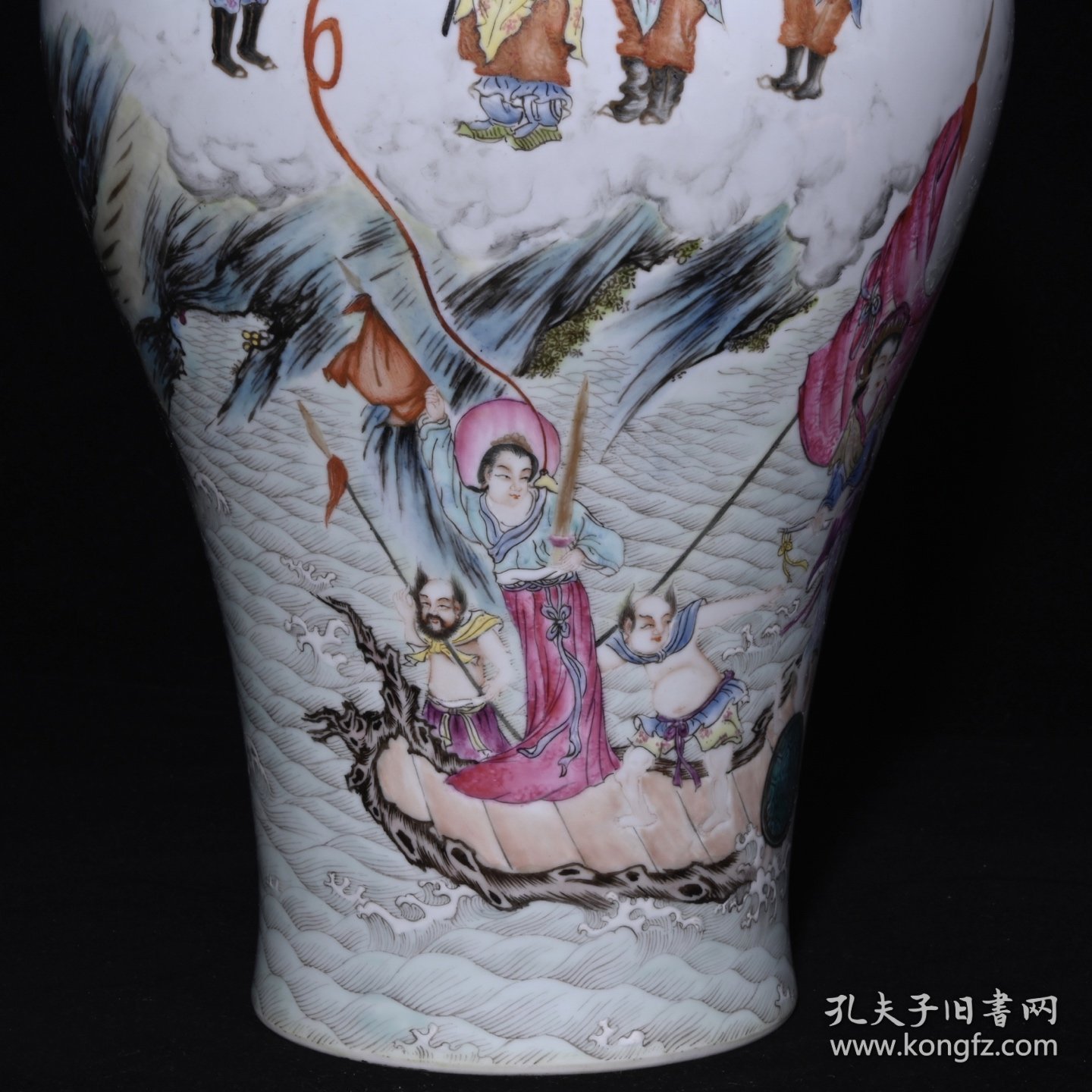 点击查看原图 旧藏 清乾隆珐琅彩描金水漫金山人物故事纹福耳瓶 高31.8×20厘米