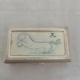 天使牌《616铝盒保安刀架（刮胡刀）》铝盒装 7.3x2.0cm 盒面是变色图案
