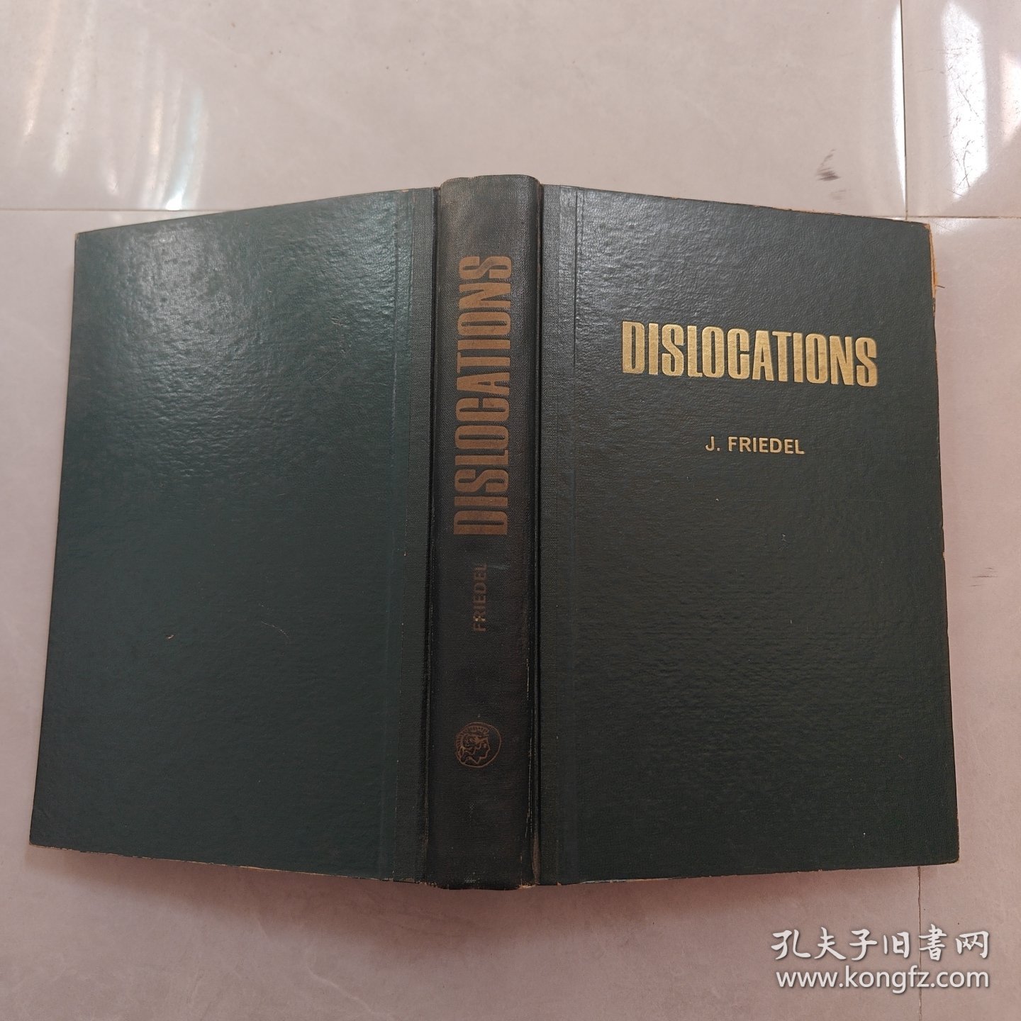 DISLOCATIONS（错位）英文版