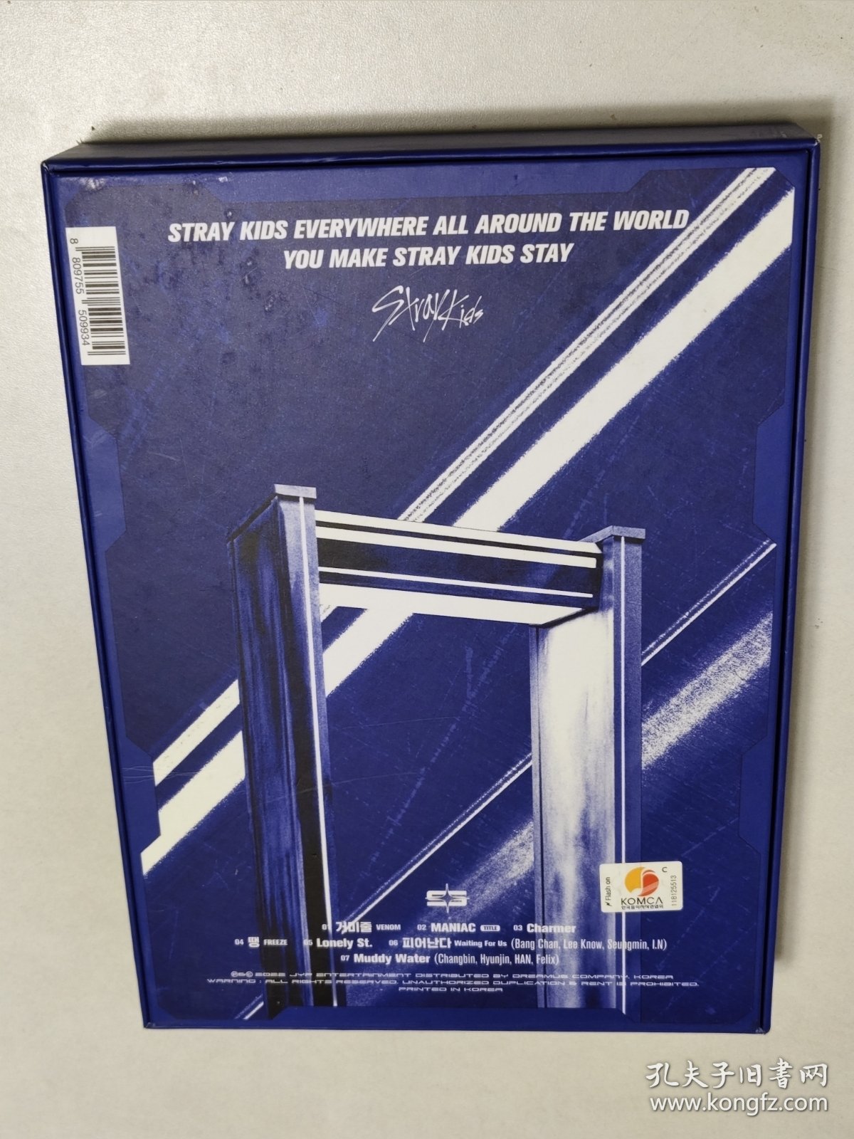StrayKids专辑ODDINARY首发版梅尼耶 （CD光盘+贴纸+海报+卡片） 韩版原版 蓝色版 （光盘已试听，可以正常播放完整）