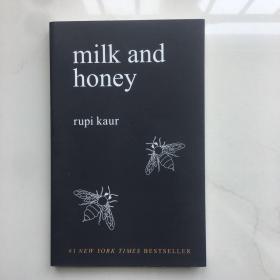 现货 Milk and Honey 英文原版 牛奶与蜂蜜 畅销诗集 丁丁张推荐(货号:中6)