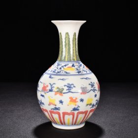 明成化珐华彩婴戏纹瓶 高23厘米 宽11.5厘米 900