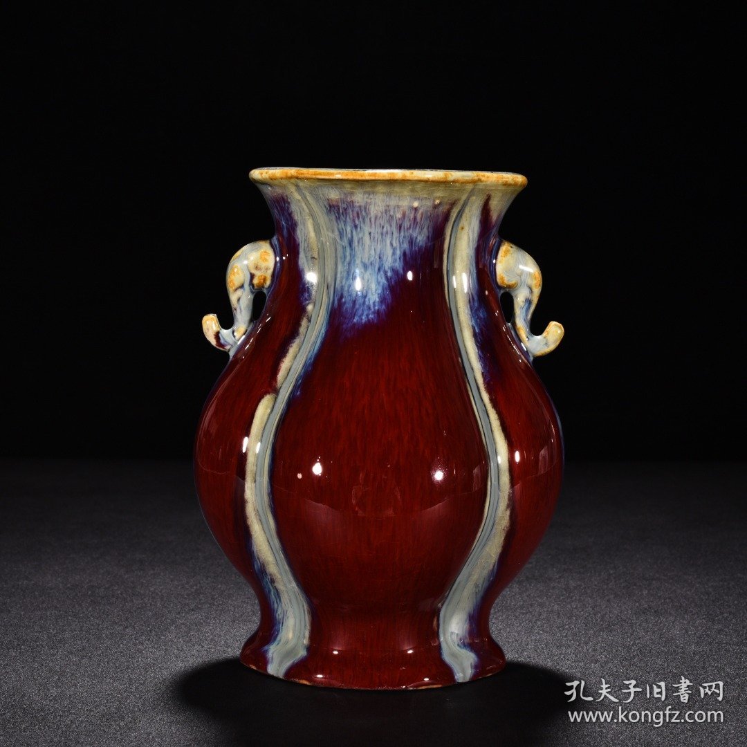 清乾隆郎窑红曜变象耳尊 高18.5厘米 宽13.5厘米