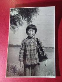 -60年代台山县《女童照片》1张。品如图，