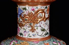瓷器 清乾隆珐琅彩雕刻鎏金龙穿花纹爆竹瓶 68*30厘米