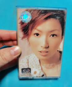 【磁带】郑秀文 舍得〈所有音像制品，版本自鉴！！！！由于属于特殊可复制性商品，不接受任何原因的退换，不，退，不，换!试听可以正常播放，请看好图片下单，播放器不同，播出的声音不同，不保音质! 〉