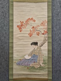 古笔人物图，美人图， 名称:老字画【古笔人物图】作品， 画家:无款 材质:纸本绫裱立轴， 规格:55*122（画心尺寸cm） 67*200（整体尺寸cm） 品相:如图老旧，黄斑，褶皱 轴头:轴头完整