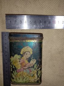 少数民族少女图案:中国茶叶 铁皮盒(空盒…盒背面双鹿图案， 品一般详看如图，下单慎重介意勿拍)