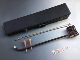 闲5933 《敦煌牌二胡》蛇皮完好