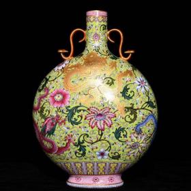 乾隆绿地粉彩描金五龙纹双耳扁瓶，高34cm直径24.5cm