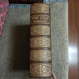 1858年古董英文圣经Holy bible, Christion Jehovah 圣经新旧约,纯牛皮封面，超大开本35X26X9cm, 重约10斤。铜扣黄铜包边硬精装，品相完美。英国哈丁顿福音会部长约翰·布朗注解版，极珍贵稀有版本，约翰·布朗被美国的权威期刊《大西洋月刊》评为影响美国100位人物第78名，包含基督教要理，牧者生平等，以及圣经时代的动植物插图。大量彩色圣经人物故事木版画插图。极品收藏