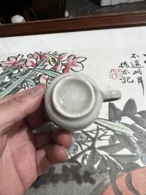 创汇期，豆青釉小耳杯一只，可做白酒杯2