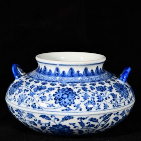 大清乾隆年制青花缠枝西番莲宝相花纹香炉花囊 高8.8径14.3厘米1