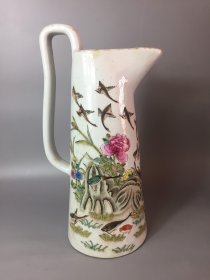 民国粉彩花鸟提壶一个，器型漂亮，装饰佳品，全品无瑕疵。