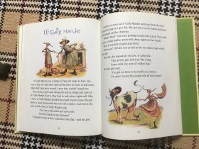 【英文】【儿童绘本】With a Whoop and a Holler（精装本）品相自鉴