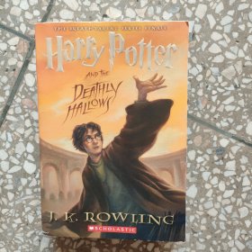 Harry Potter and The deathly hallows 英文哈利波特