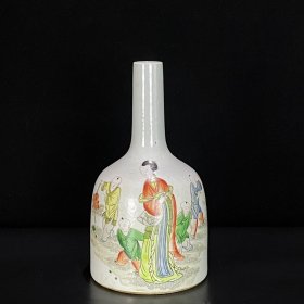 粉彩美人带子纹摇铃尊 12.5x24厘米