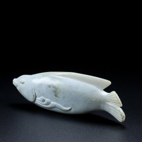 精品和田玉 ，玉质细腻，包浆厚重，沁色入骨，雕工精细，品相完美，细节如图，长13.5宽2高4.8厘米，总重210克